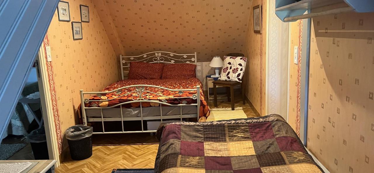 Double & Family Rooms In Tranquility In Blue Saint-Mars-sur-la-Futaie ภายนอก รูปภาพ